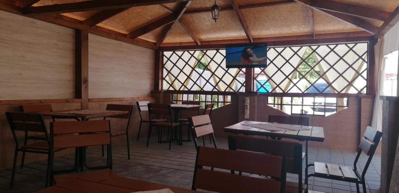 Гостевой Дом ,Breeze Chornomorsk Ngoại thất bức ảnh